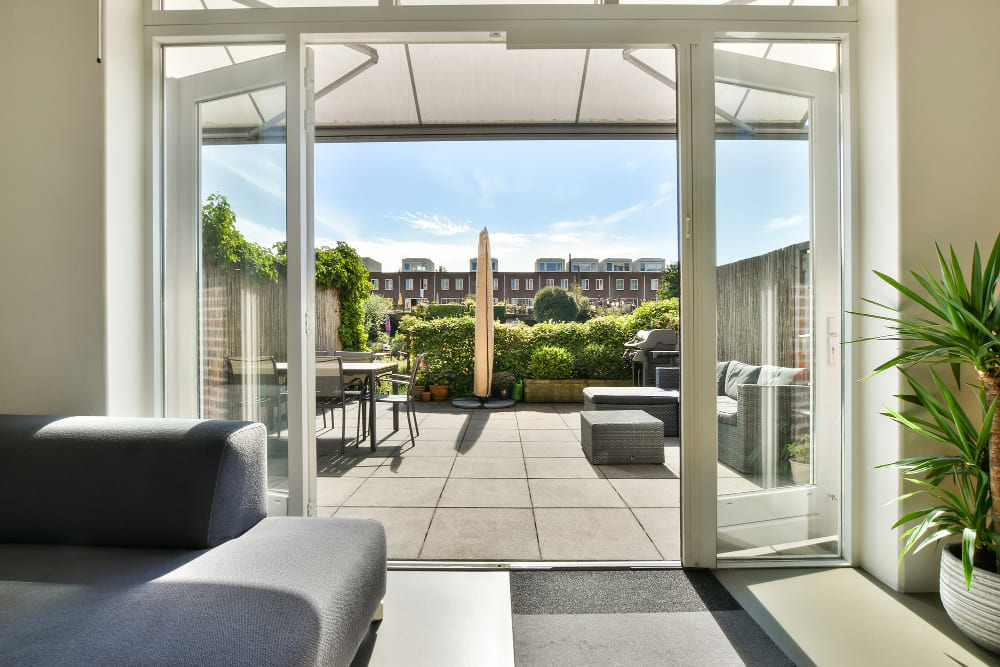 ventanas terraza correderas de aluminio para salón con luz natural